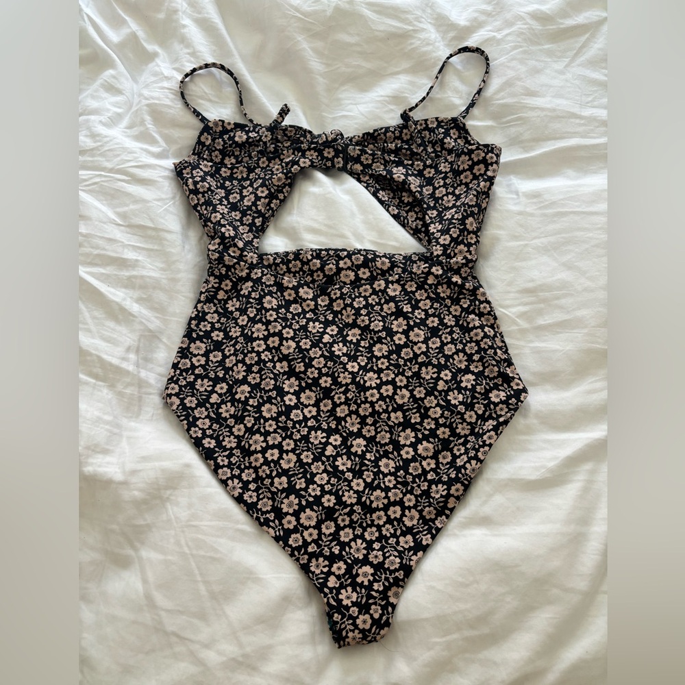 Sea New York - New swimsuit with cutout, knotted top and adjustable strap